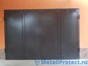 4х-створчатые с кованым обрамлением Дорогие металлические ворота для коттеджа с элементами ковки