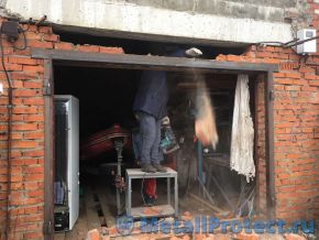 Смахиваем лишний строительный мусор (Потом уберём!) Удаляем строительный мусор